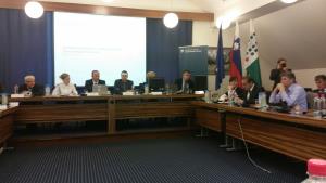 Srečanje predstavnikov občin s predstavniki vlade