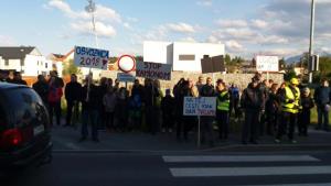 18033974_429270090778747_1939944180724705964_n