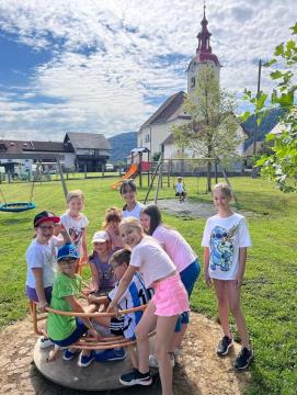 Ustvarjalne kratkočasnice na Skaručni