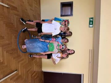 Otroci uživajo v tednu doživetij na Skaručni