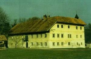 Tavčarjeva domačija