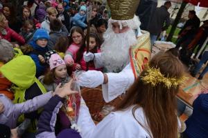 Sveti Miklavž obiskal otroke v Vodicah