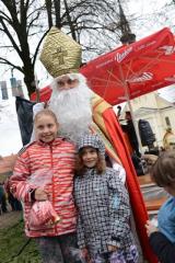 Sveti Miklavž obiskal otroke v Vodicah