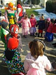 Čudovite pustne šeme so odganjale zimo