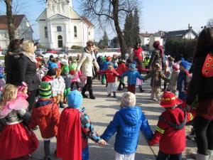 Čudovite pustne šeme so odganjale zimo