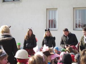 Čudovite pustne šeme so odganjale zimo