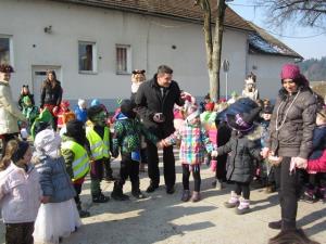 Čudovite pustne šeme so odganjale zimo