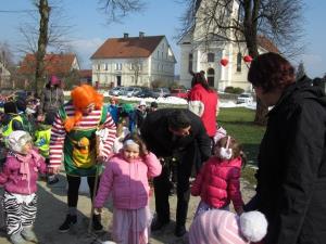 Čudovite pustne šeme so odganjale zimo