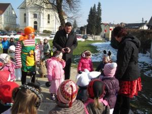 Čudovite pustne šeme so odganjale zimo