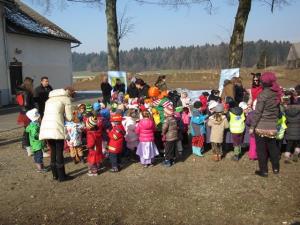 Čudovite pustne šeme so odganjale zimo