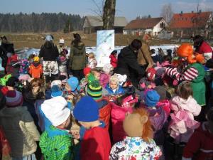 Čudovite pustne šeme so odganjale zimo