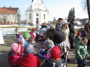 Čudovite pustne šeme so odganjale zimo