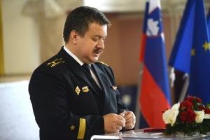 Vojaški, letalski in mornariški ataše Veleposlaništva Ruske federacije ob 70. obletnici zmage v drugi svetovni vojni podelil medaljo občanu občine Vodice