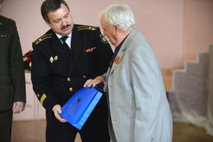 Vojaški, letalski in mornariški ataše Veleposlaništva Ruske federacije ob 70. obletnici zmage v drugi svetovni vojni podelil medaljo občanu občine Vodice